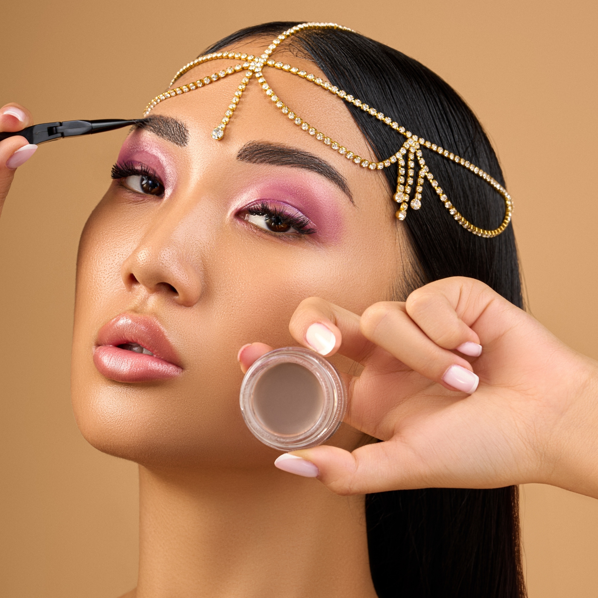 Arch Master Brow Pomade