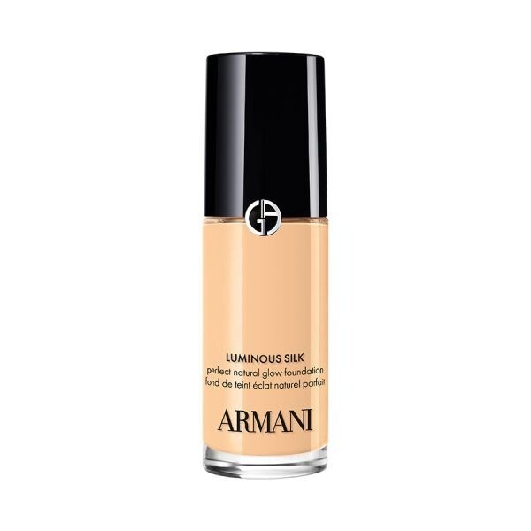 Fond de ten pentru Armani Luminous Silk Foundation 3.8