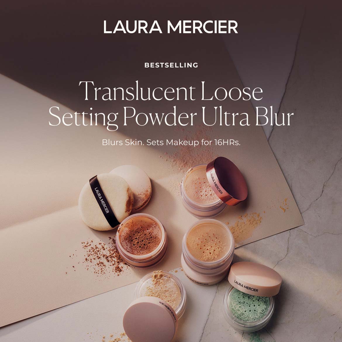 Descoperă pudra pulbere translucidă Laura Mercier, un produs bestseller care estompează imperfecțiunile pielii și fixează machiajul timp de 16 ore, disponibilă în mai multe nuanțe, inclusiv o variantă verde.