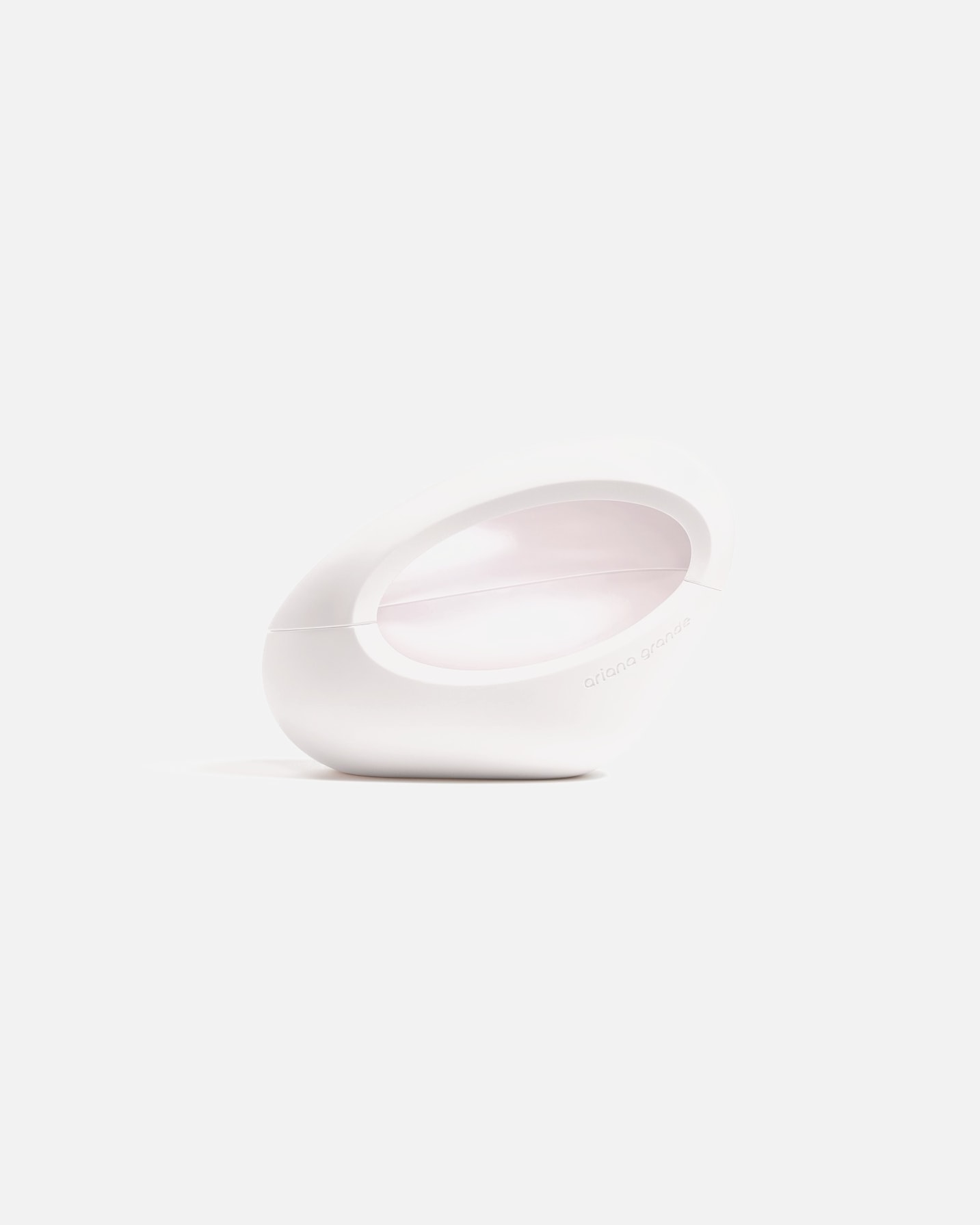 Apa de parfum pentru Femei Ariana Grande MOD Vanilla Eau de Parfum 30 ml