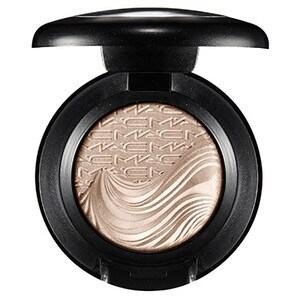 Fard de pleoape pentru MAC Extra Dimension Eye Shadow A Natural Flirt