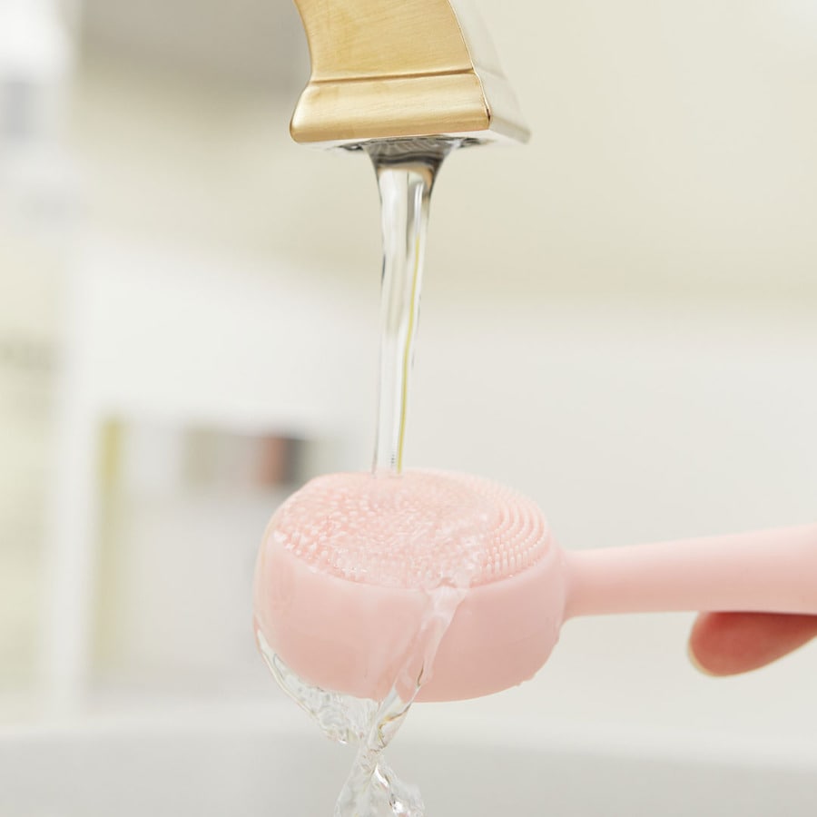 Clean Smart Facial Cleansing Device Blush with Rose Gold Finish