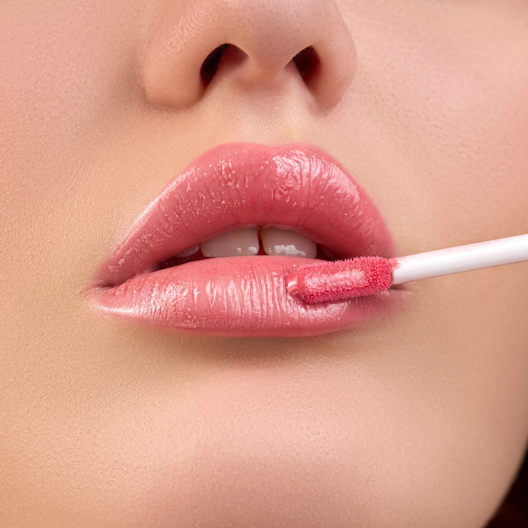 Rich Lustre Lip Gloss