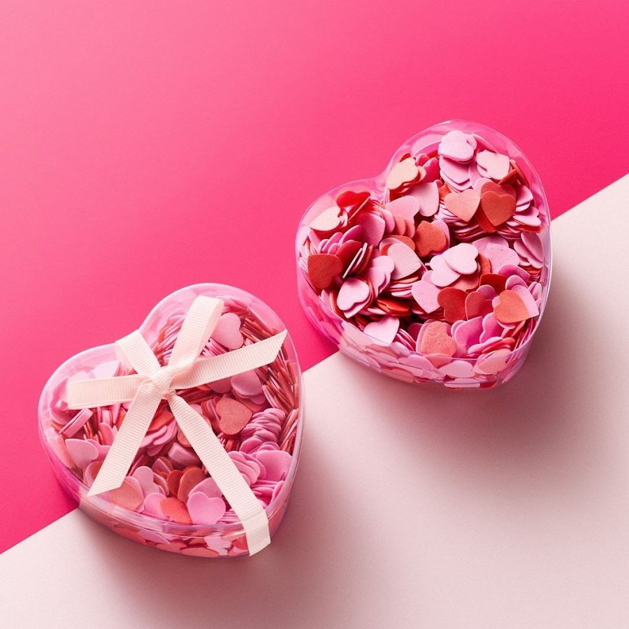 Love is all Around  Bath Confetti