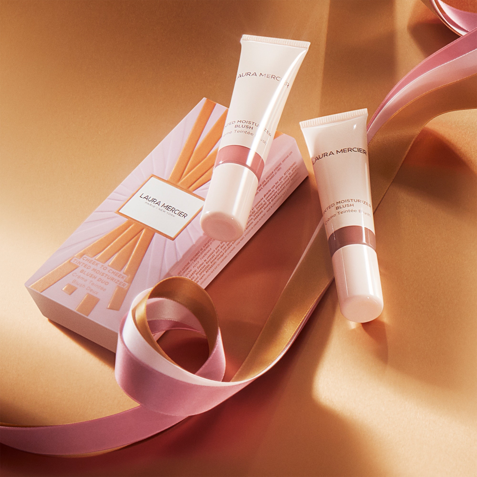 Cheek To Cheek Gift Set