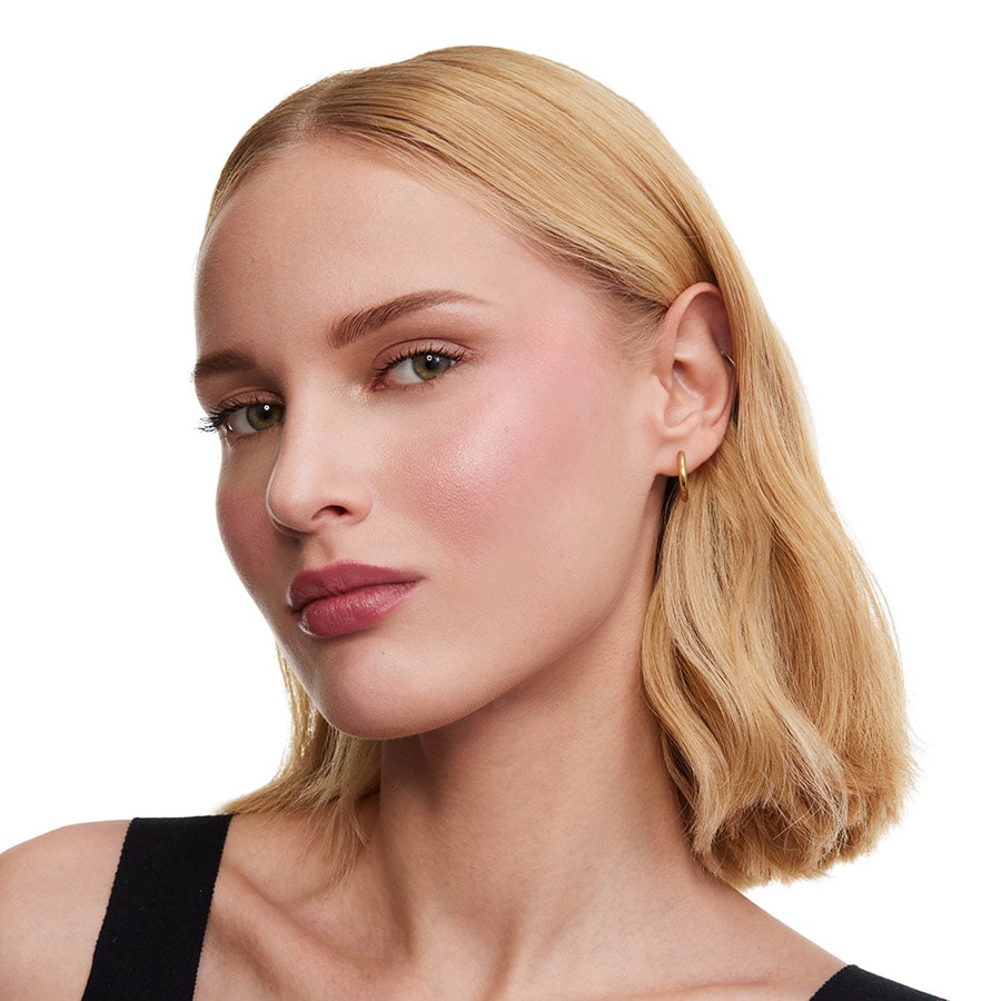 Make Me Blush Bold Blurring Blush