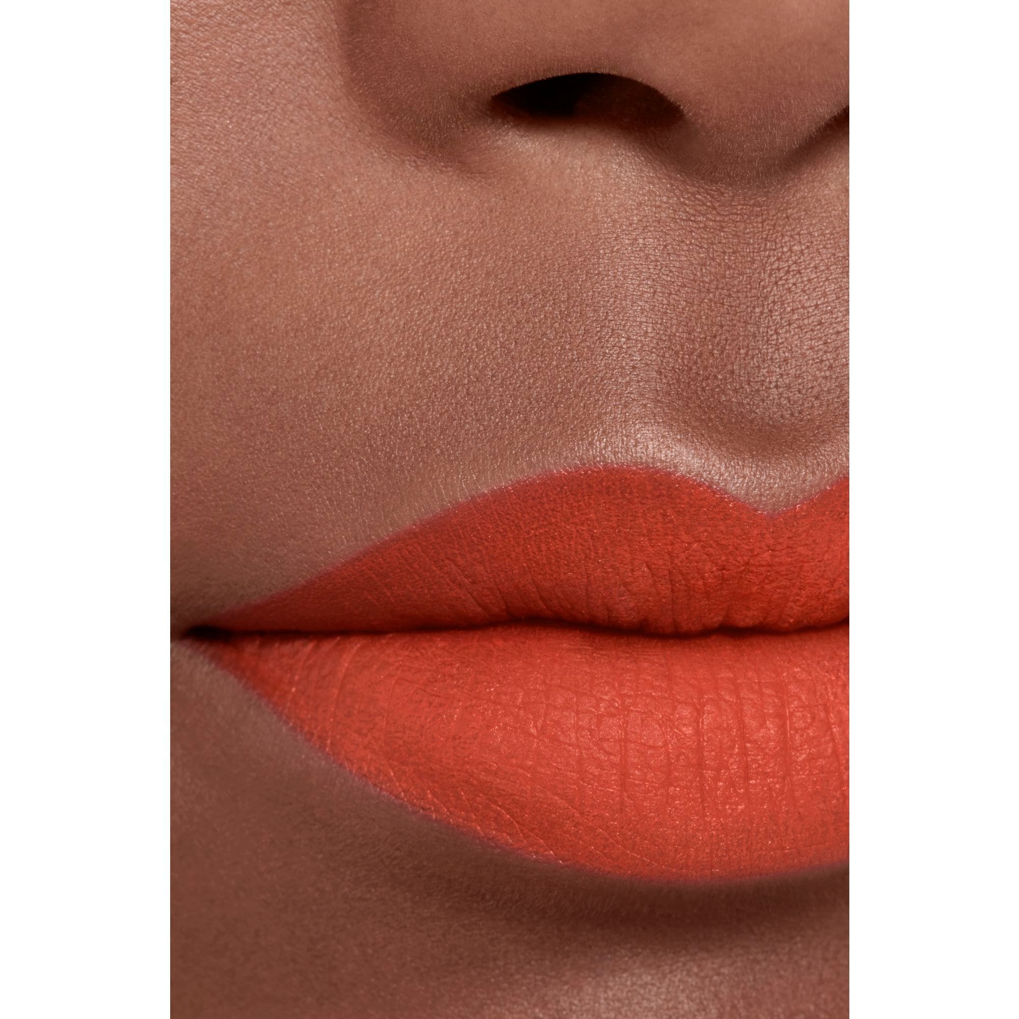 ROUGE ALLURE LIQUID VELVET