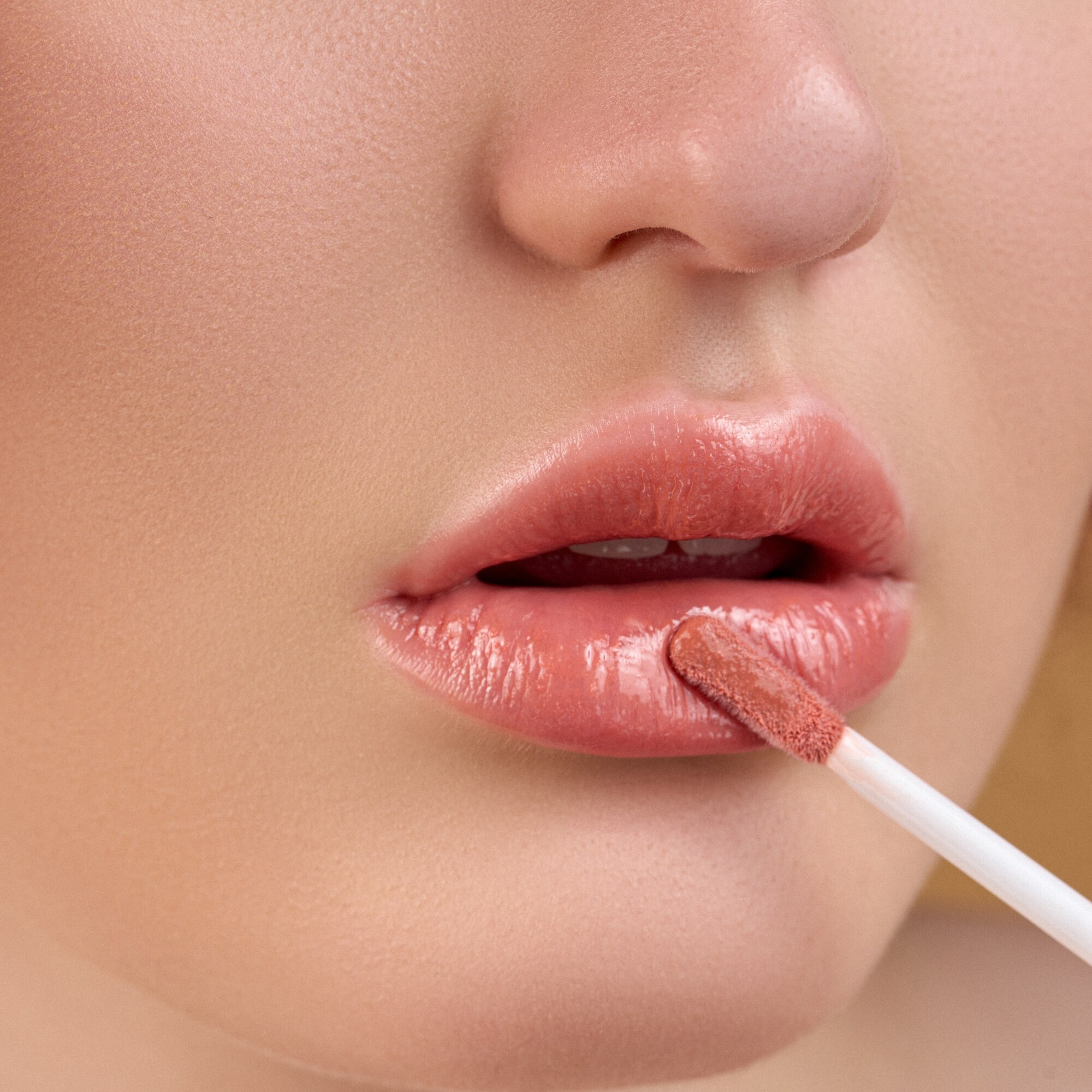 Rich Lustre Lip Gloss