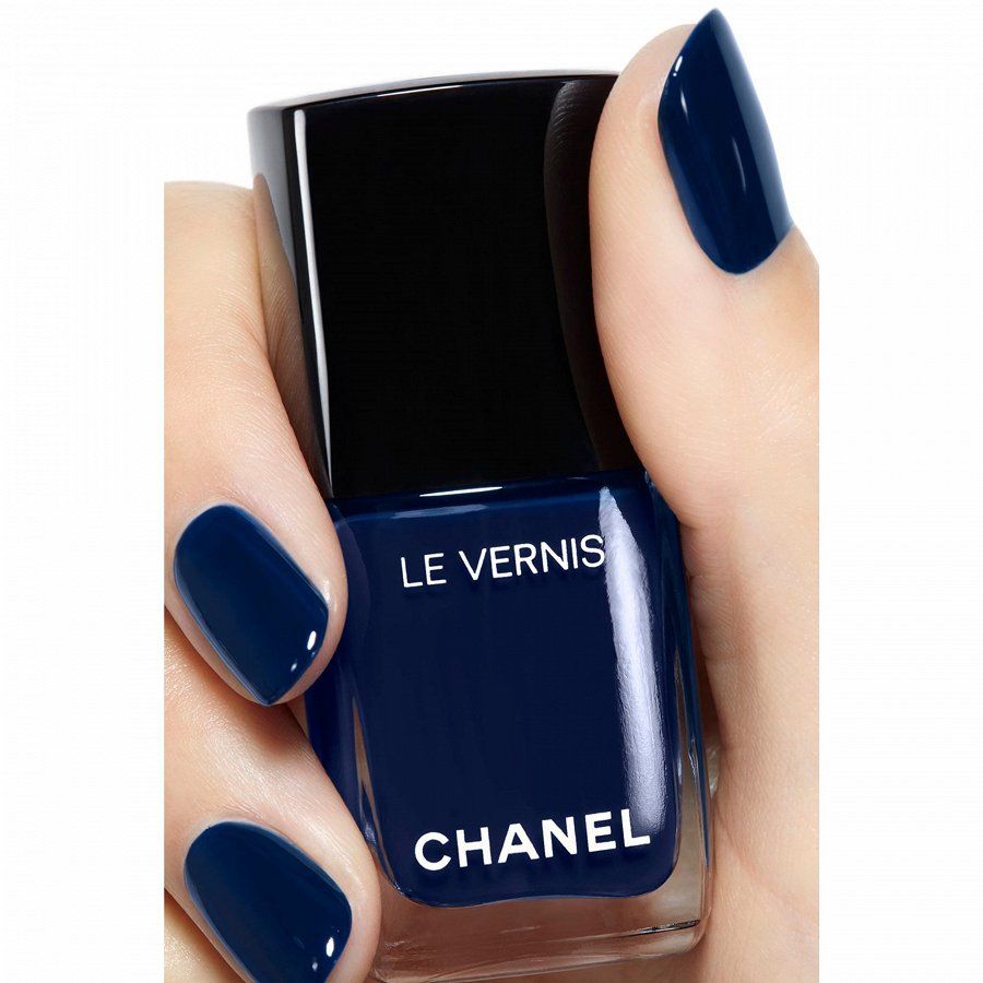 LE VERNIS