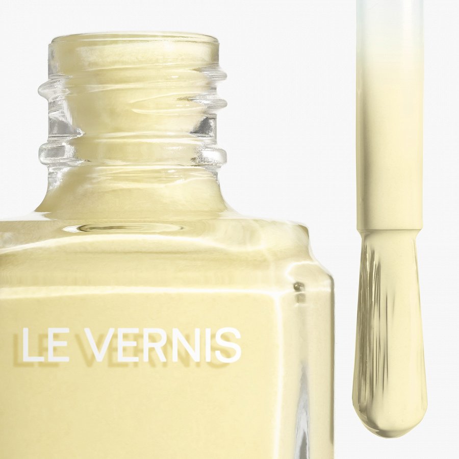 LE VERNIS