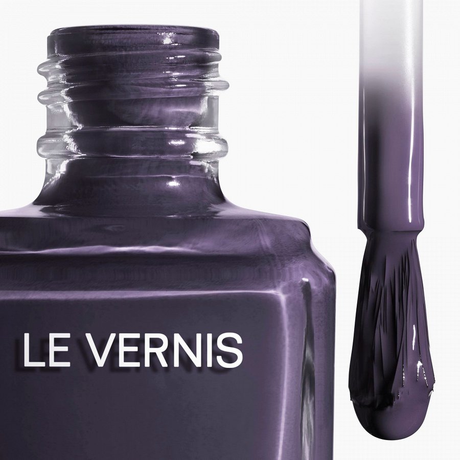 LE VERNIS