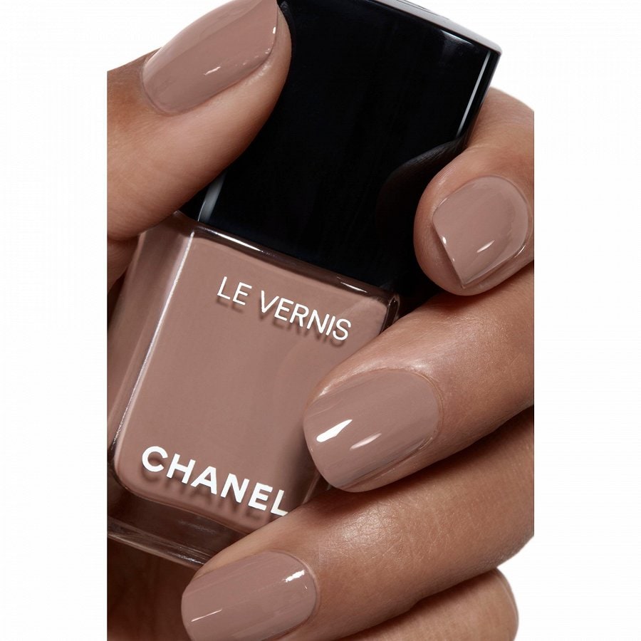 LE VERNIS