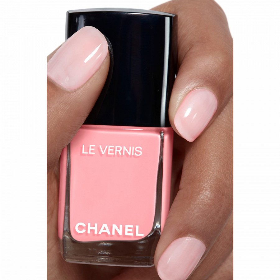 LE VERNIS