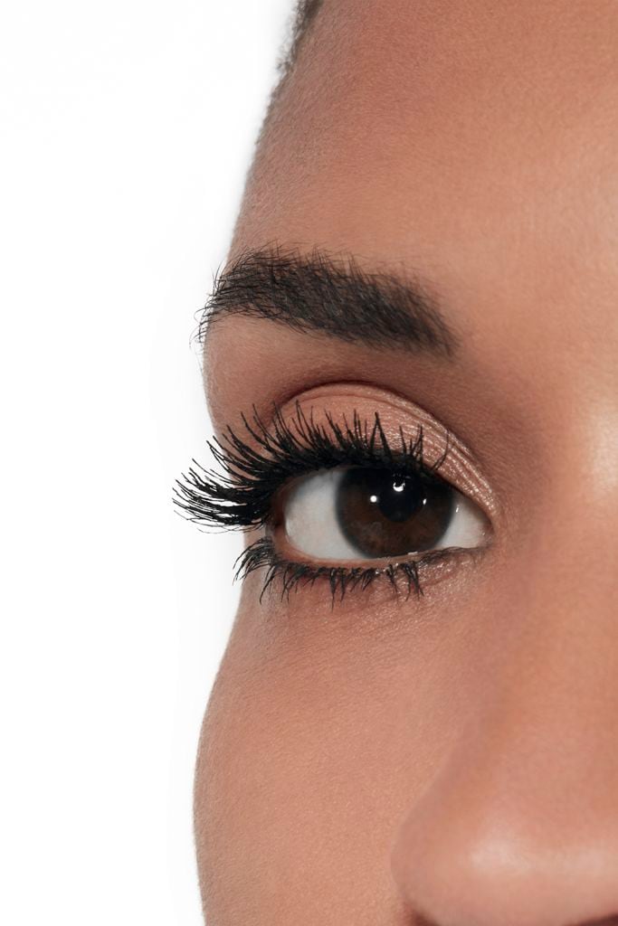 LE VOLUME RÉVOLUTION DE CHANEL NOIR