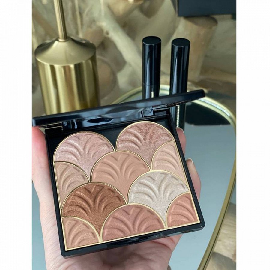 Fantasy All in One Palette Bronzer