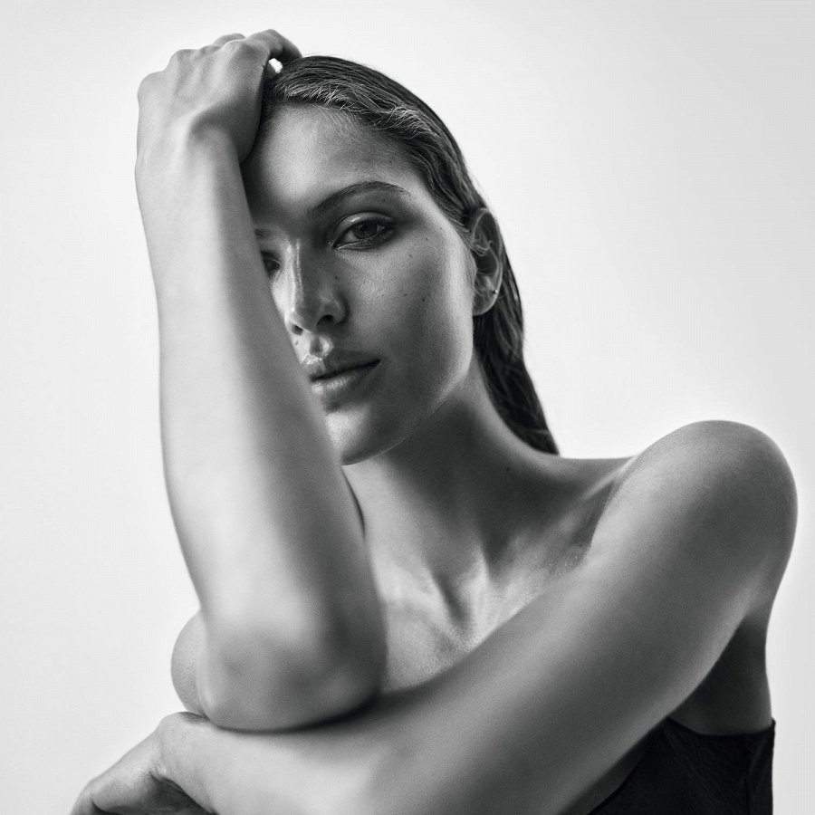 for her intense Eau de Parfum