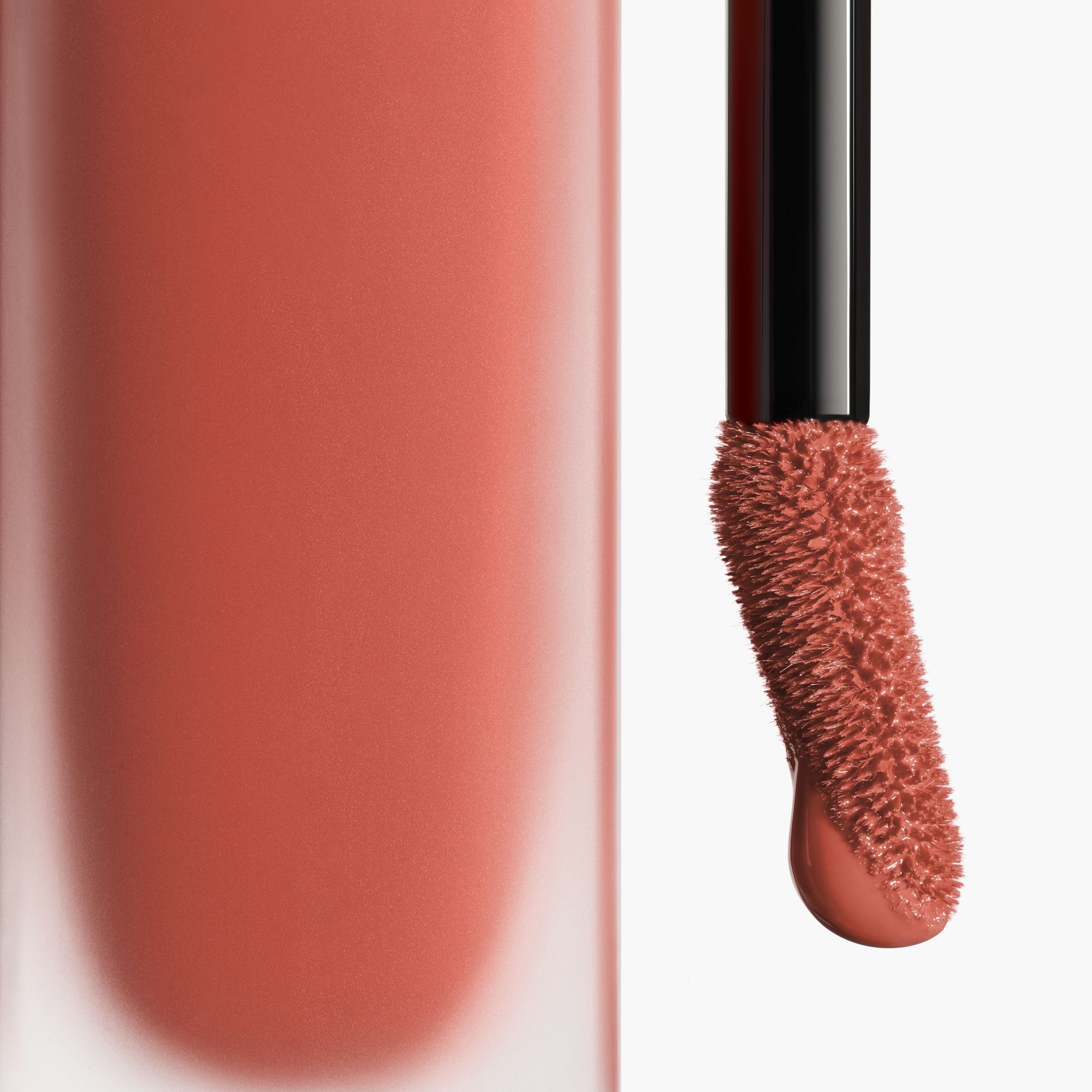 ROUGE ALLURE LIQUID VELVET