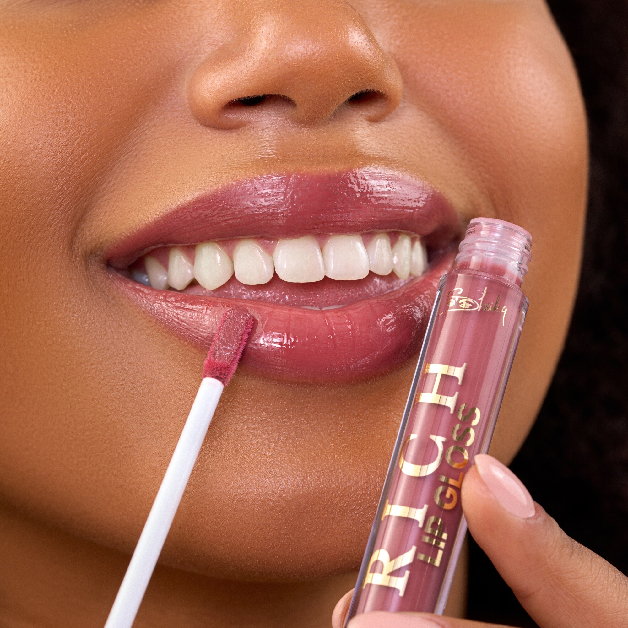 Rich Lustre Lip Gloss