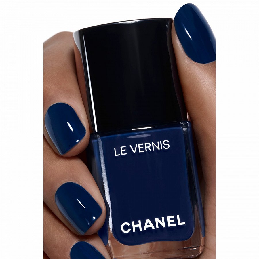 LE VERNIS