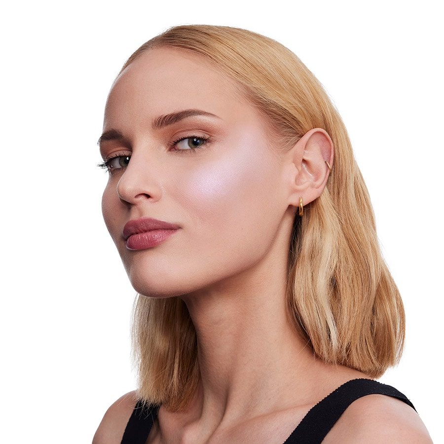 Make Me Blush Bold Blurring Blush