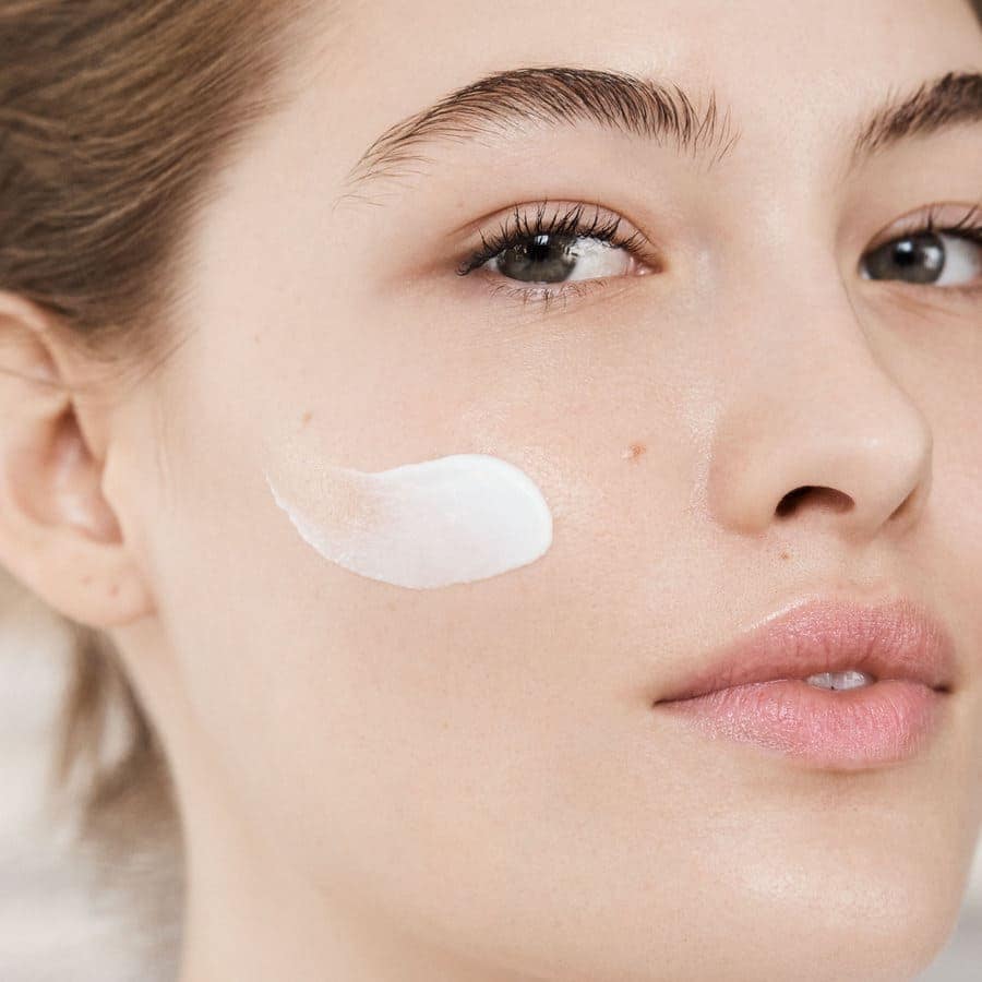 DayWear Multi-Protection Anti-Oxidant 24H Moisture Creme SPF15