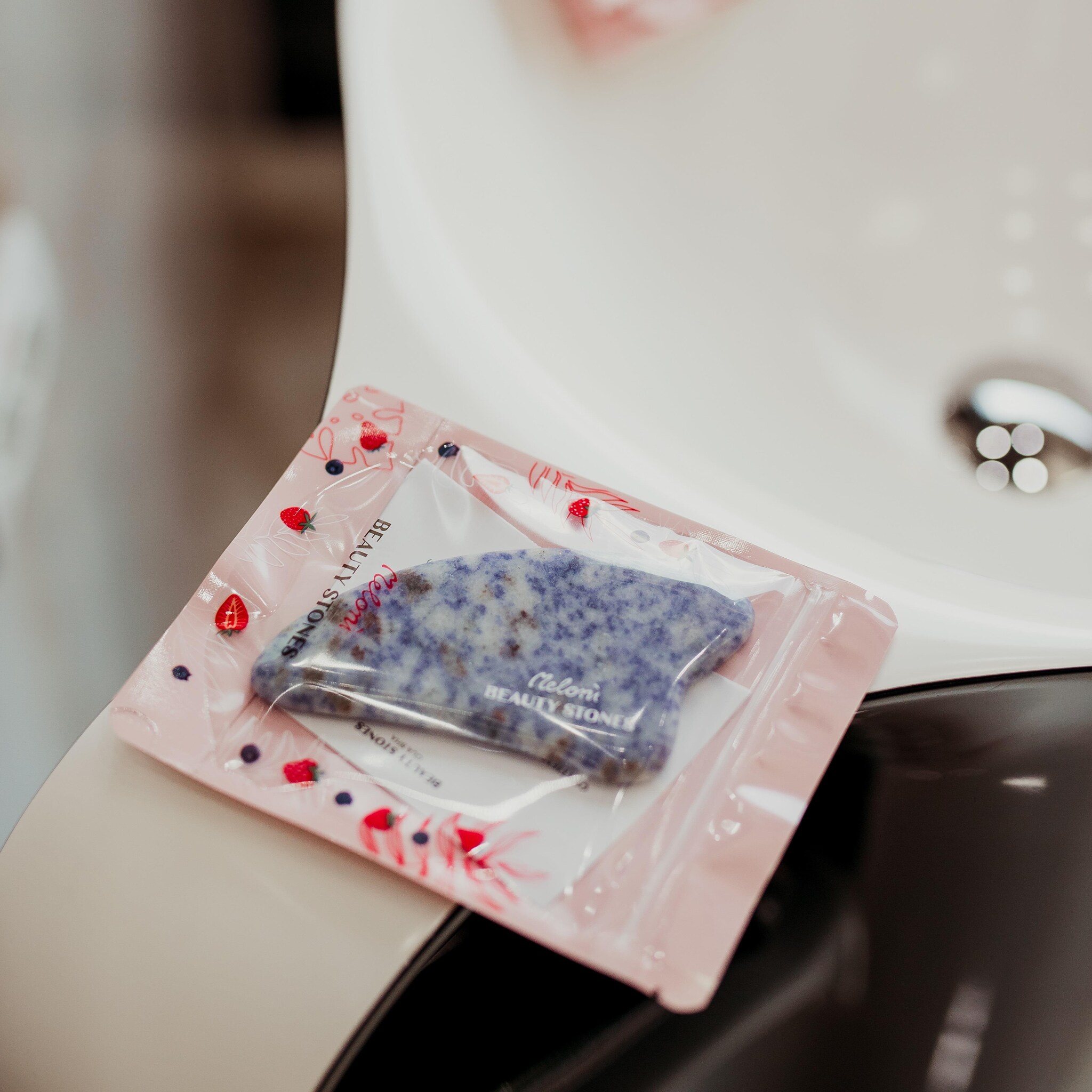 Gua Sha Beauty Stones Sodalit