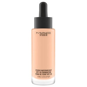 MAC Studio Waterweight SPF 30 Foundation NW Fond Ten 30 ml