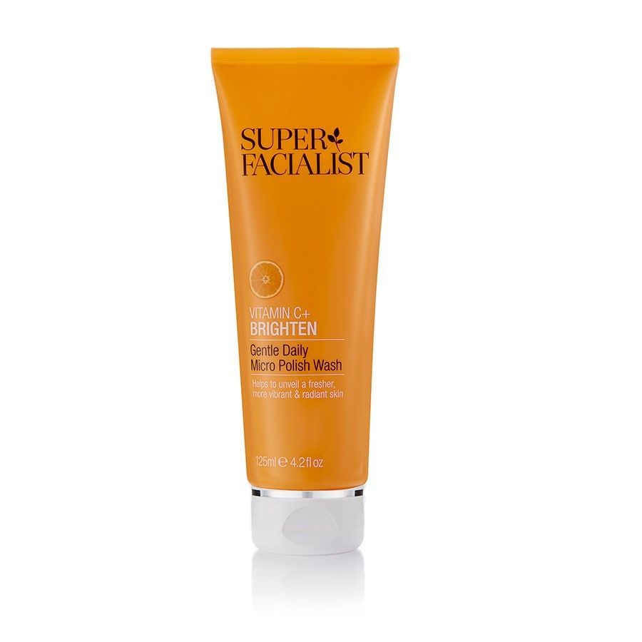 Super Facialist Vitamin C Gentle Micro Polish Wash  Exfoliant Fata 125 ml